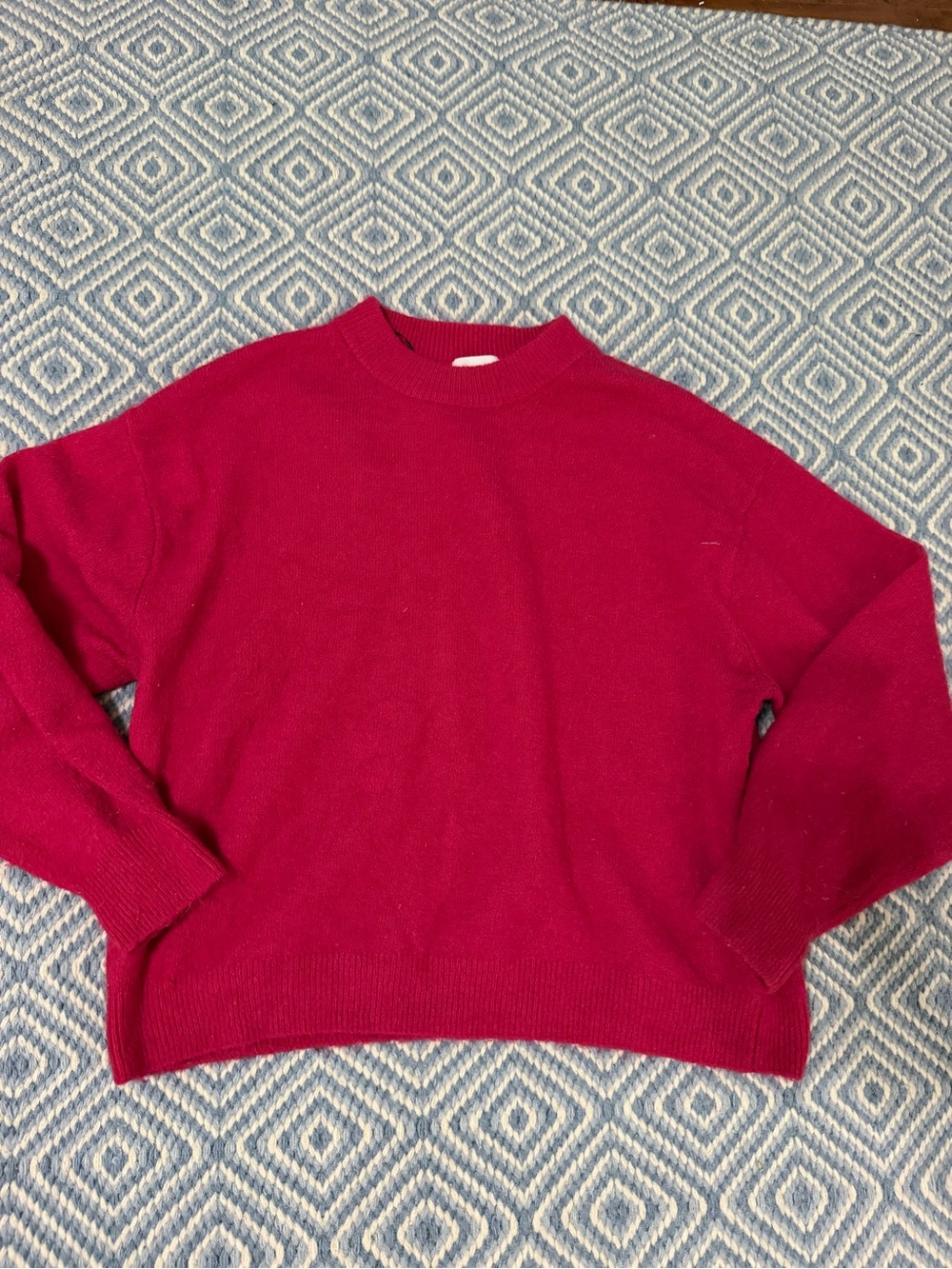 H&M Women's Raspberry Pink Crewneck Sweater